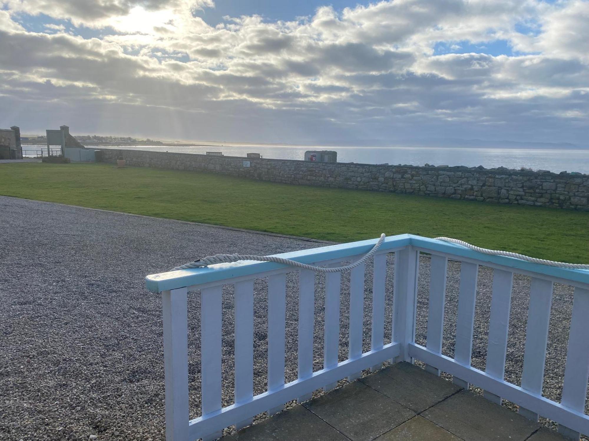 Portmahomack Dolphin View Cottages 2 מראה חיצוני תמונה